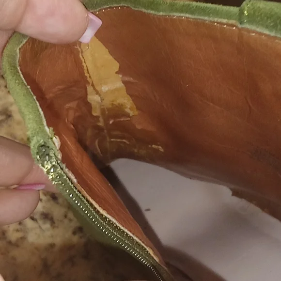 Vince Camuto green booties - Picture 5 of 9